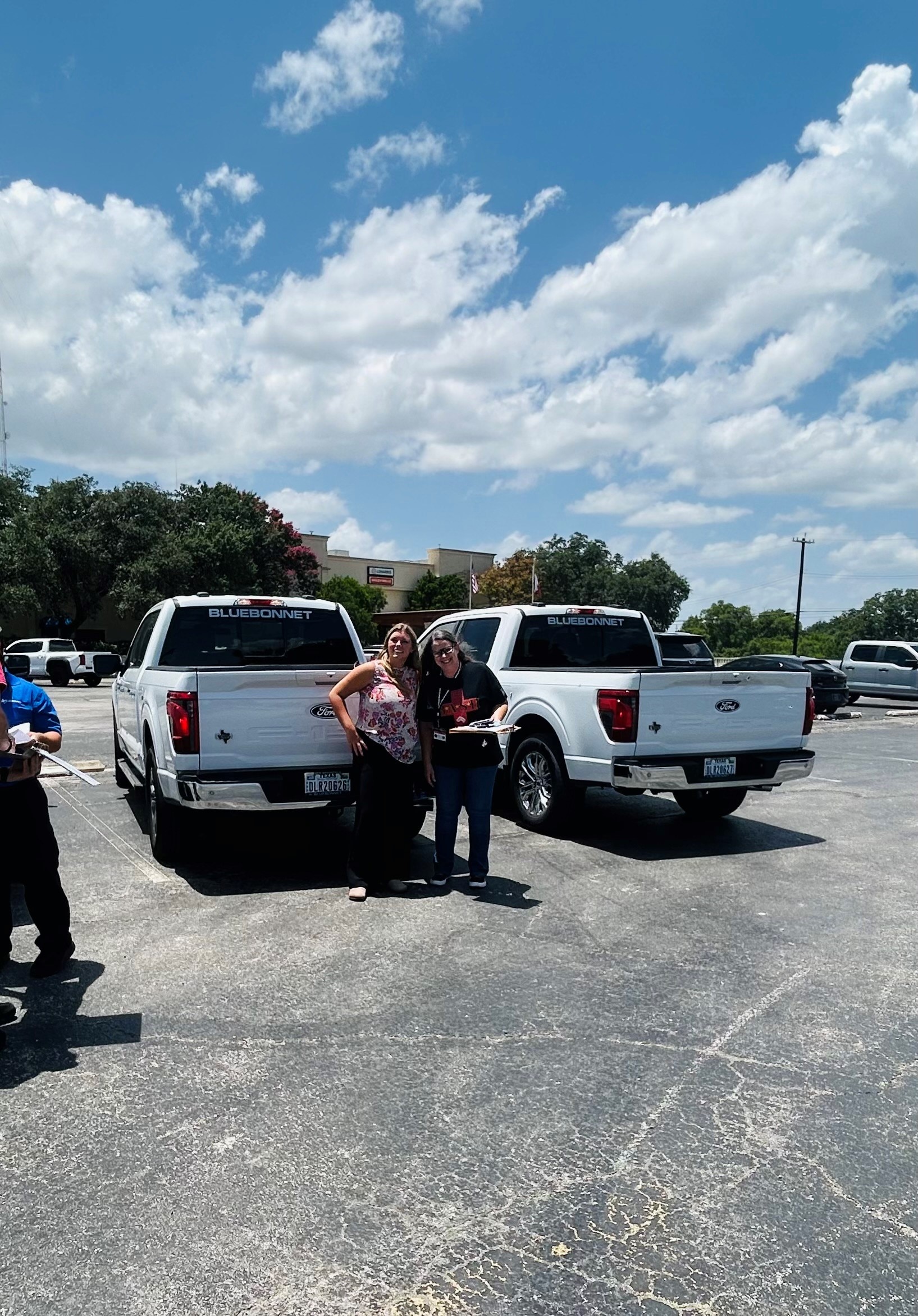 Bluebonnet Motors loans Ford vehicles to the American Red Cross so they can be used to distribute supplies and volunteers to support those impacted by Texas flooding.